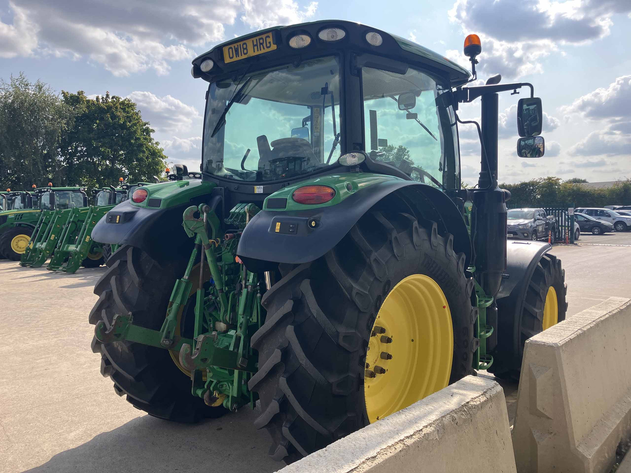 John Deere 6130R - Traktor: gambar 5 John Deere 6130R - Traktor: gambar 5
