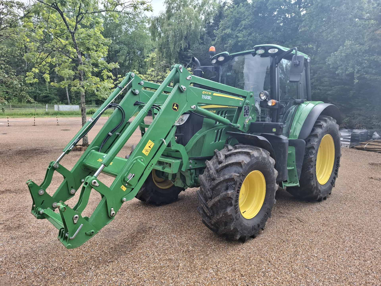 John Deere 6140M - Traktor: gambar 3 John Deere 6140M - Traktor: gambar 3