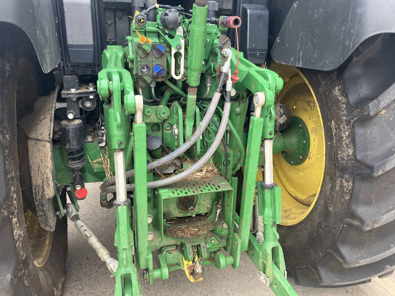 Traktor John Deere 6140M: gambar 9
