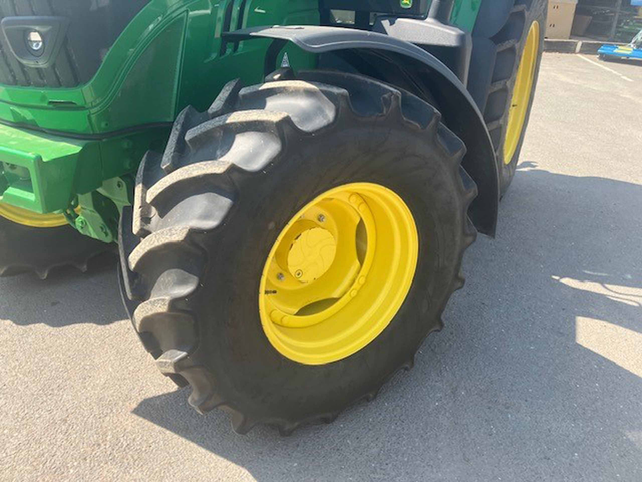 John Deere 6140M - Traktor: gambar 5 John Deere 6140M - Traktor: gambar 5