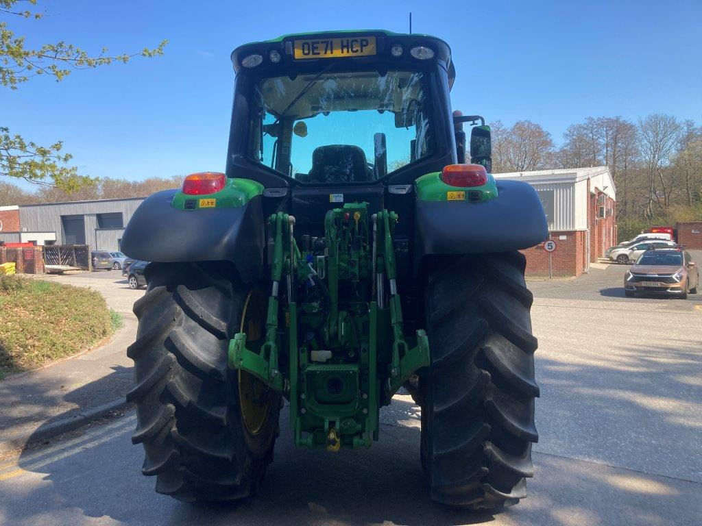 John Deere 6155M - Traktor: gambar 2 John Deere 6155M - Traktor: gambar 2