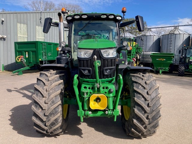 John Deere 6155R - Traktor: gambar 3 John Deere 6155R - Traktor: gambar 3