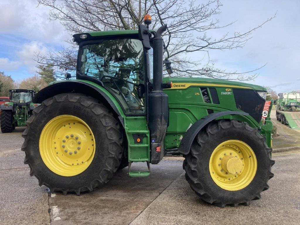John Deere 6R 215 - Traktor: gambar 3 John Deere 6R 215 - Traktor: gambar 3