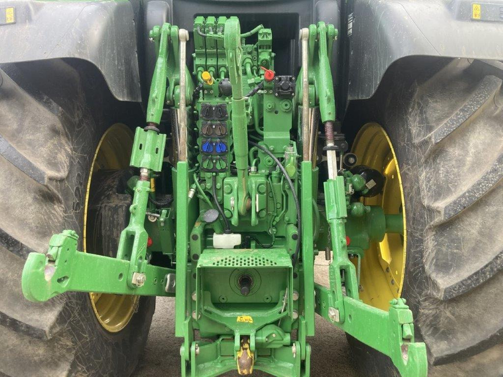 John Deere 6R 215 - Traktor: gambar 5 John Deere 6R 215 - Traktor: gambar 5