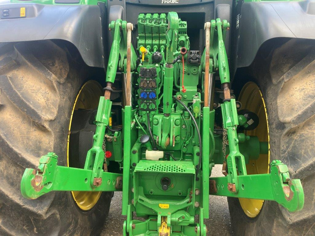 John Deere 6R 215 - Traktor: gambar 5 John Deere 6R 215 - Traktor: gambar 5