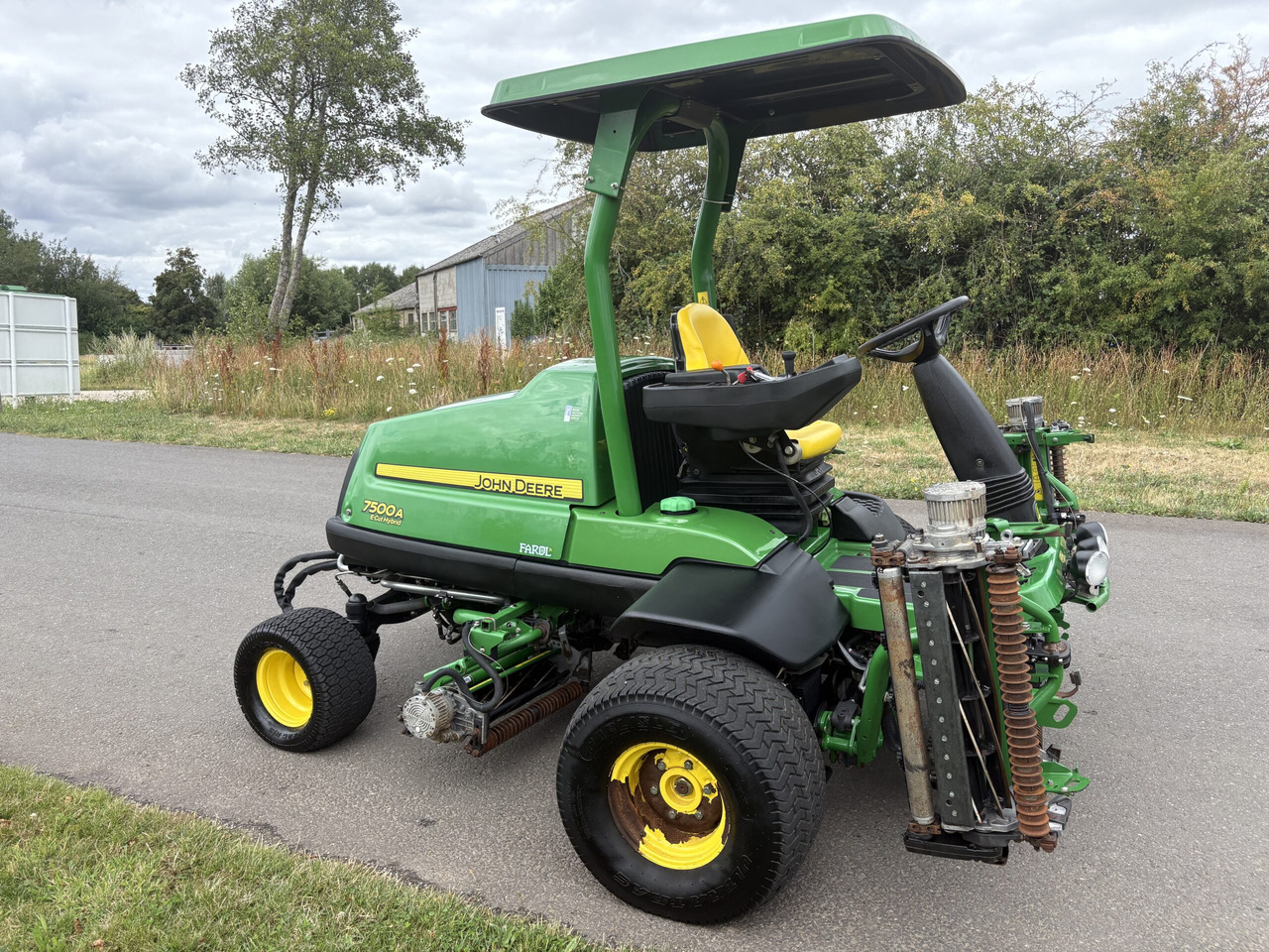 John Deere 7500AE Fairway Mower - Mesin pemotong rumput: gambar 3 John Deere 7500AE Fairway Mower - Mesin pemotong rumput: gambar 3