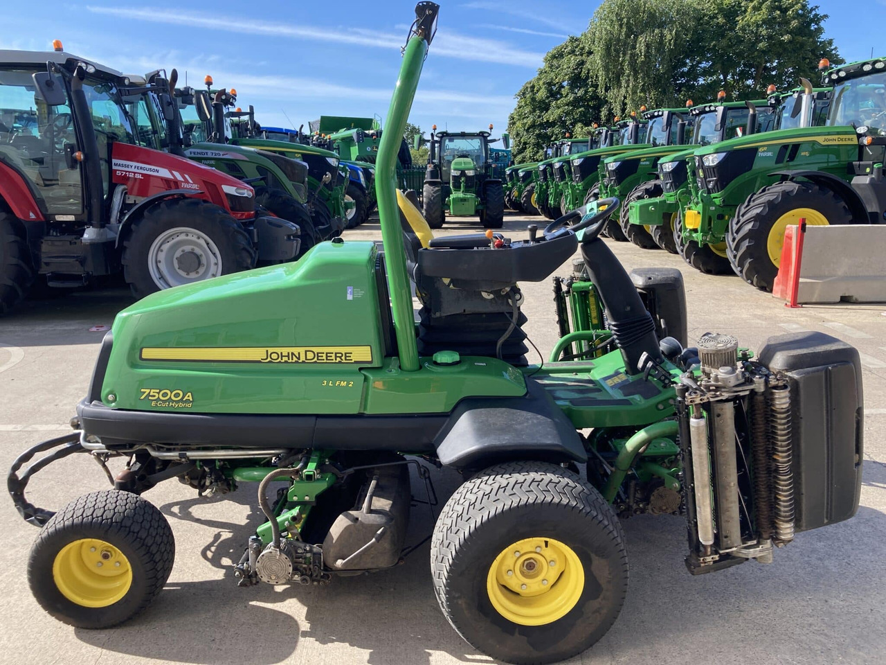 Mesin pemotong rumput John Deere 7500AE Fairway Mower: gambar 6