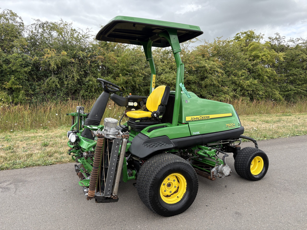 John Deere 7500AE Fairway Mower - Mesin pemotong rumput: gambar 1 John Deere 7500AE Fairway Mower - Mesin pemotong rumput: gambar 1