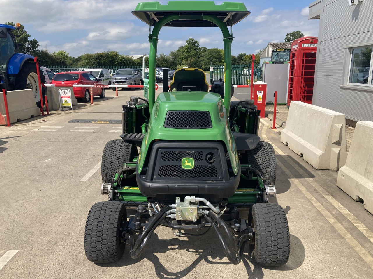 John Deere 7500AE fairway mower - Mesin pemotong rumput: gambar 4 John Deere 7500AE fairway mower - Mesin pemotong rumput: gambar 4