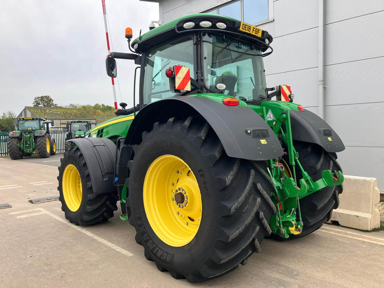 John Deere 8400R - Traktor: gambar 3 John Deere 8400R - Traktor: gambar 3