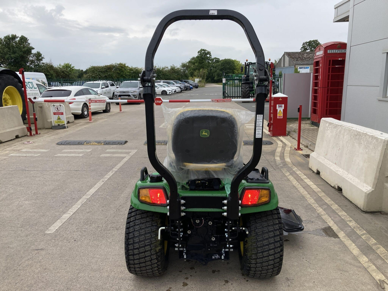 John Deere X940R ride on rotary mower - Mesin pemotong rumput: gambar 4 John Deere X940R ride on rotary mower - Mesin pemotong rumput: gambar 4