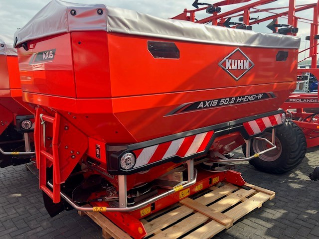Kuhn Axis 40.2 M EMC V8 - Penyebar pupuk: gambar 1 Kuhn Axis 40.2 M EMC V8 - Penyebar pupuk: gambar 1