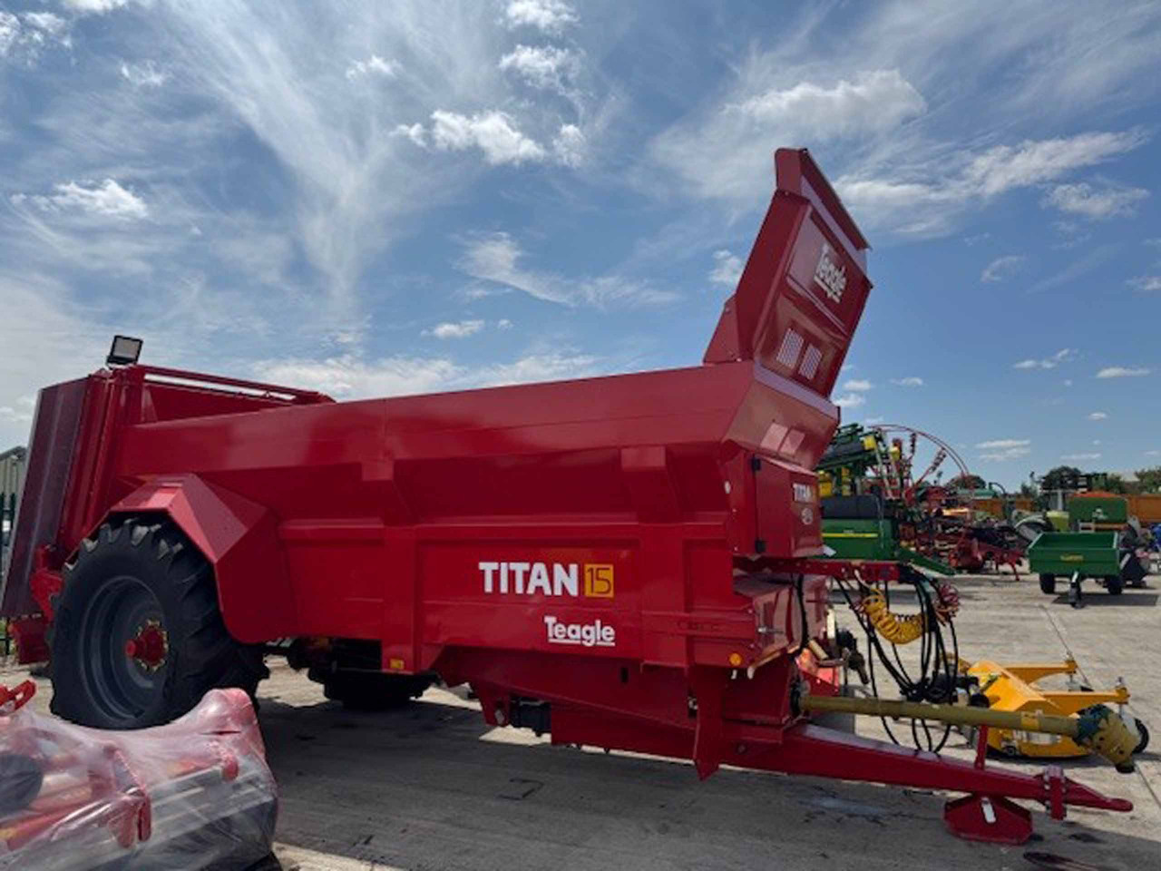 Teagle Titan 15 - Penyebar kotoran: gambar 1 Teagle Titan 15 - Penyebar kotoran: gambar 1