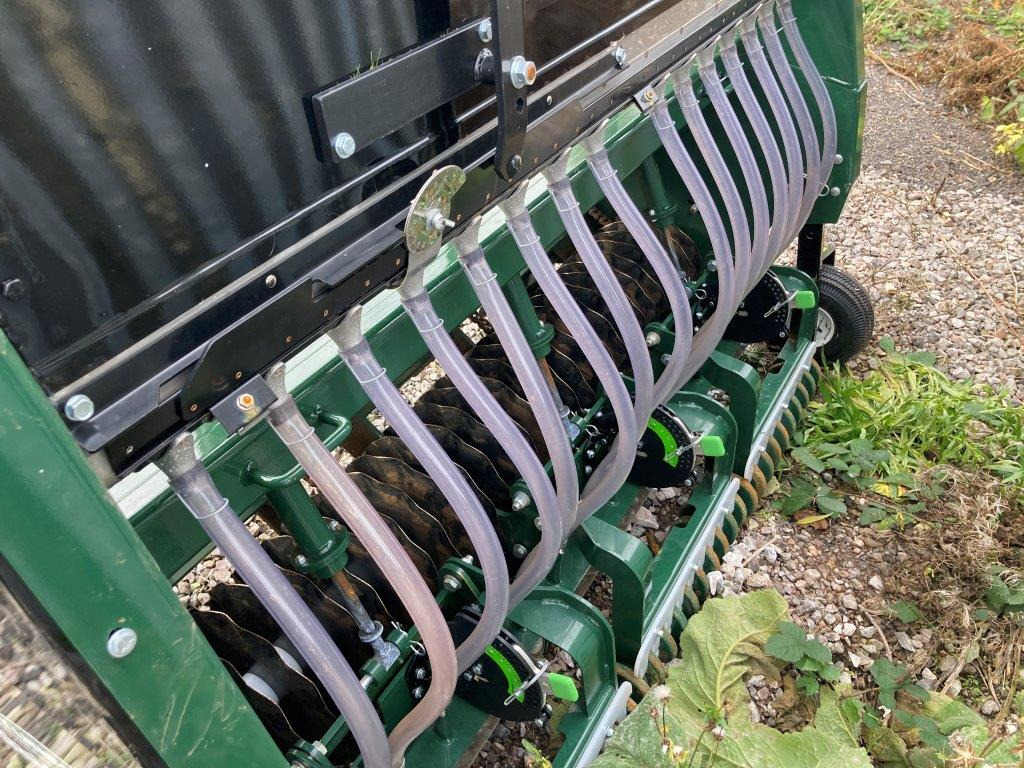 Turfco TriWave™ 60 Overseeder - Peralatan menabur: gambar 4 Turfco TriWave™ 60 Overseeder - Peralatan menabur: gambar 4