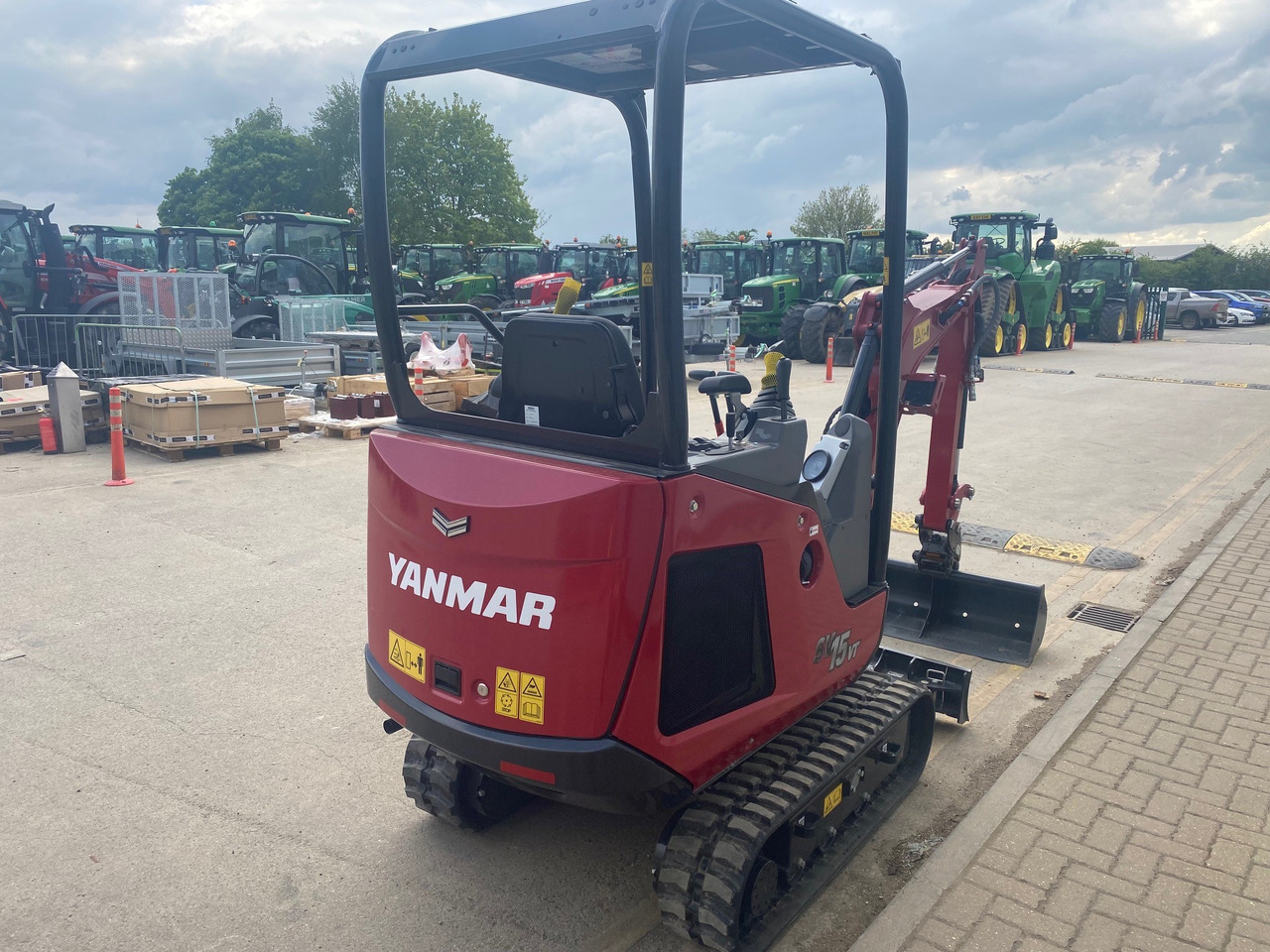 Yanmar SV15vt - Ekskavator: gambar 4 Yanmar SV15vt - Ekskavator: gambar 4