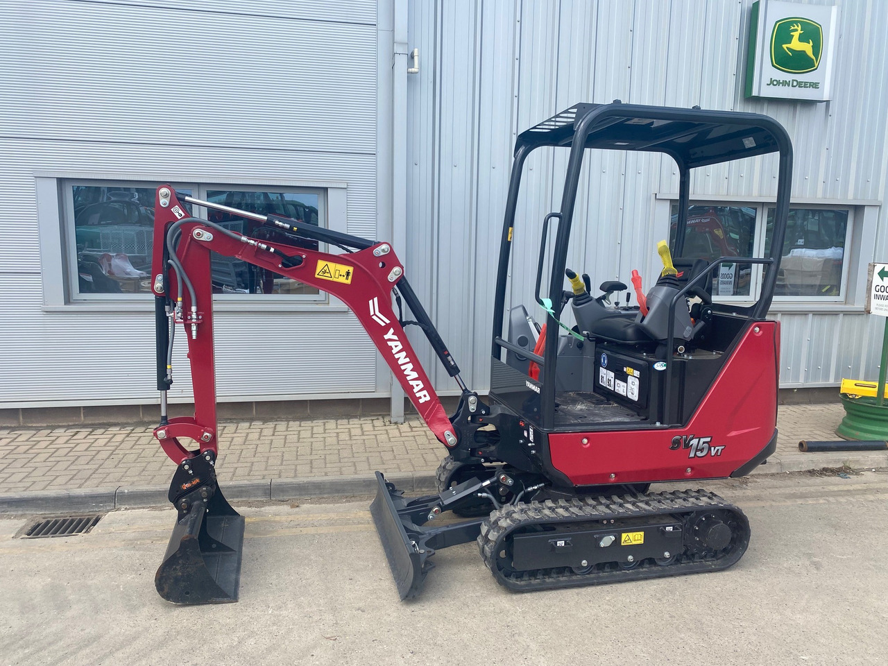 Yanmar SV15vt - Ekskavator: gambar 1 Yanmar SV15vt - Ekskavator: gambar 1