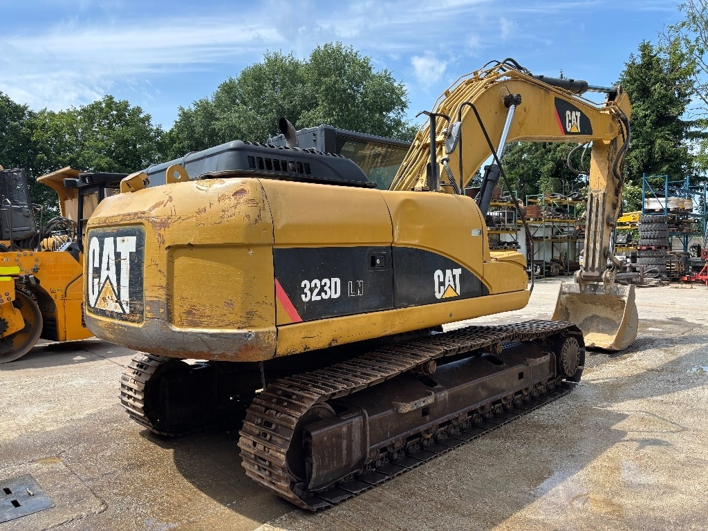 CAT 323 D LN - Ekskavator perayap: gambar 4 CAT 323 D LN - Ekskavator perayap: gambar 4