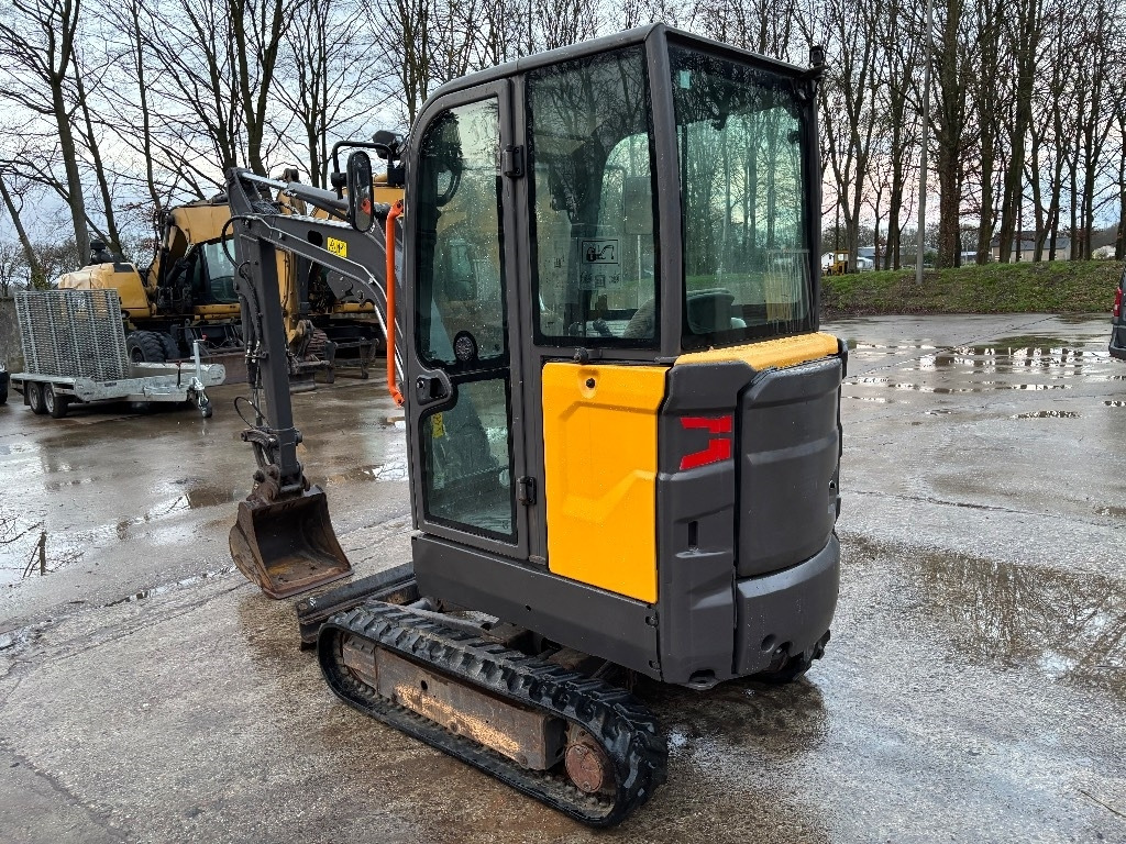 Volvo EC 20 E - Ekskavator mini: gambar 3 Volvo EC 20 E - Ekskavator mini: gambar 3