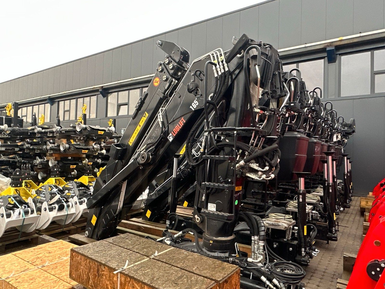 Hiab LogLift 165 Z - Truk logging, Truk derek: gambar 4 Hiab LogLift 165 Z - Truk logging, Truk derek: gambar 4