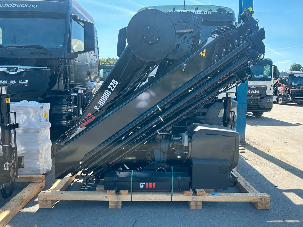 Kran Hiab X Hiduo 228-6 - Truk derek: gambar 1 Kran Hiab X Hiduo 228-6 - Truk derek: gambar 1