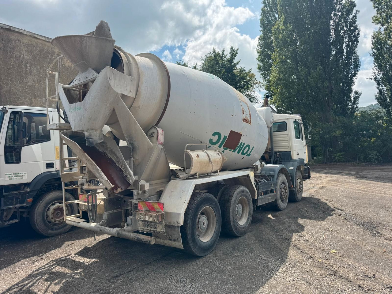 MAN 32.364 8x4 10m³ - Truk pengaduk beton: gambar 5 MAN 32.364 8x4 10m³ - Truk pengaduk beton: gambar 5