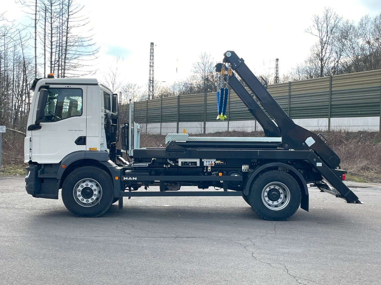 MAN TGM 18.320 4x2 Euro 6e Hyva Absetzkipper - Truk jungkit, Truk derek: gambar 3 MAN TGM 18.320 4x2 Euro 6e Hyva Absetzkipper - Truk jungkit, Truk derek: gambar 3