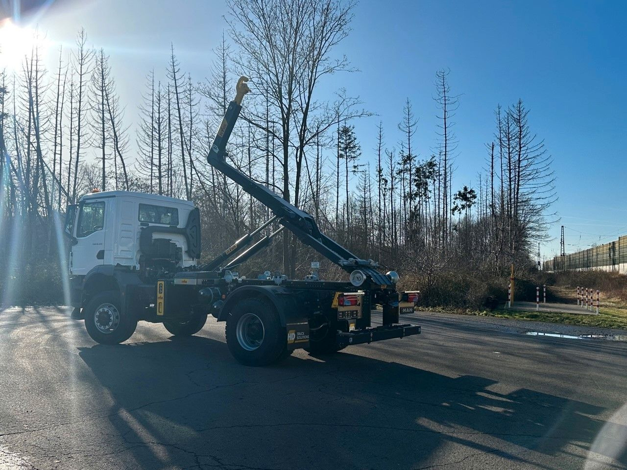 MAN TGM 18.320 4x4 Euro 6e Hyva 12-45 - Hook lift, Truk derek: gambar 4 MAN TGM 18.320 4x4 Euro 6e Hyva 12-45 - Hook lift, Truk derek: gambar 4