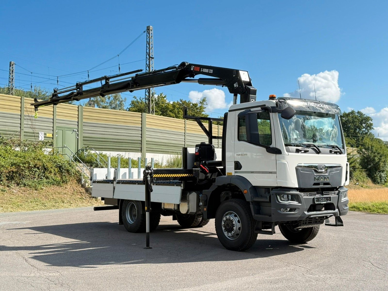 Truk derek MAN TGM 18.320 4x4 Hiab 228-4 Kran: gambar 10