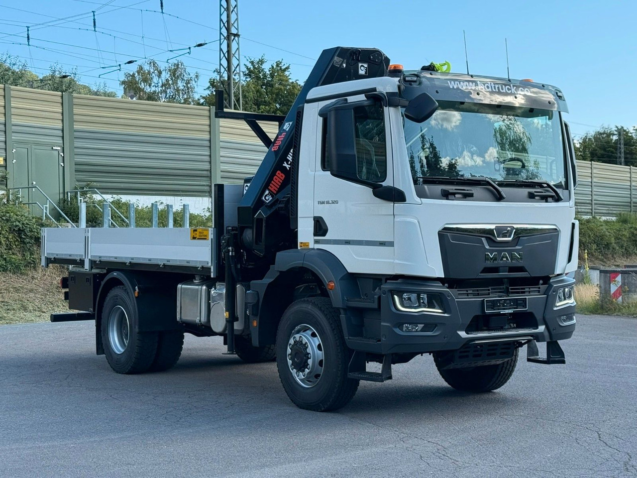 Truk derek MAN TGM 18.320 4x4 Hiab 228-4 Kran: gambar 9