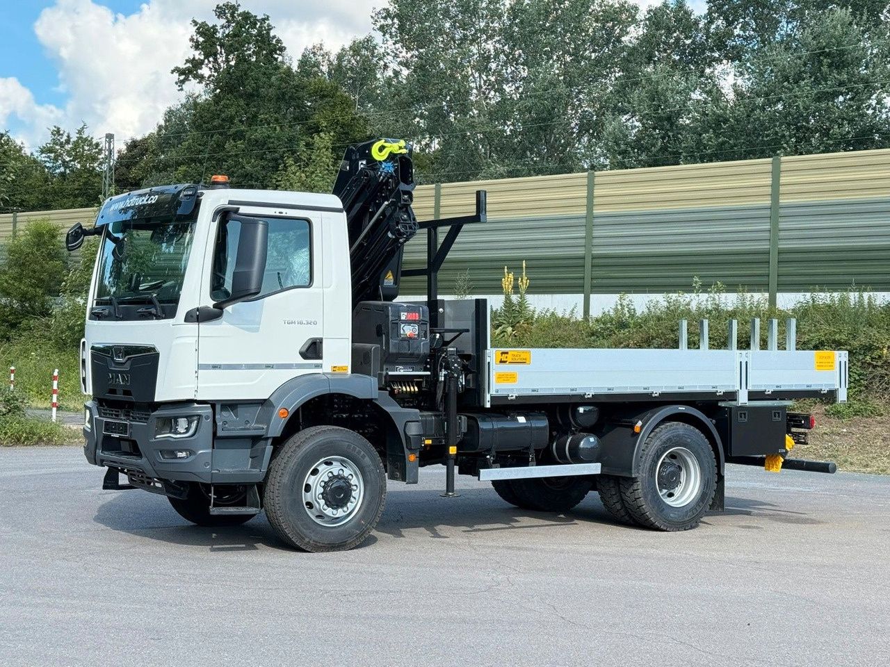 MAN TGM 18.320 4x4 Hiab 228-4 Kran - Truk derek: gambar 3 MAN TGM 18.320 4x4 Hiab 228-4 Kran - Truk derek: gambar 3