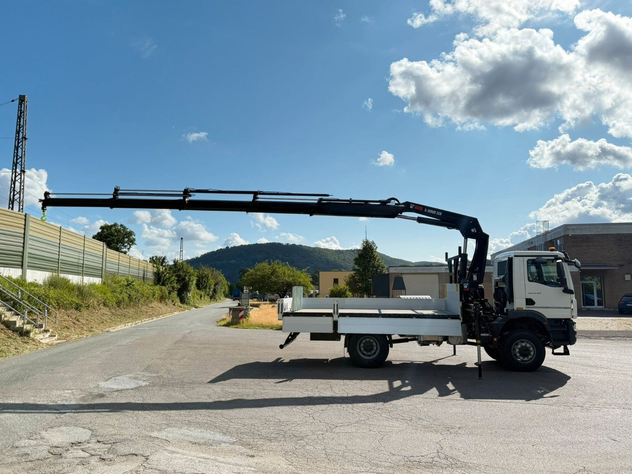 Truk derek MAN TGM 18.320 4x4 Hiab 228-4 Kran: gambar 13