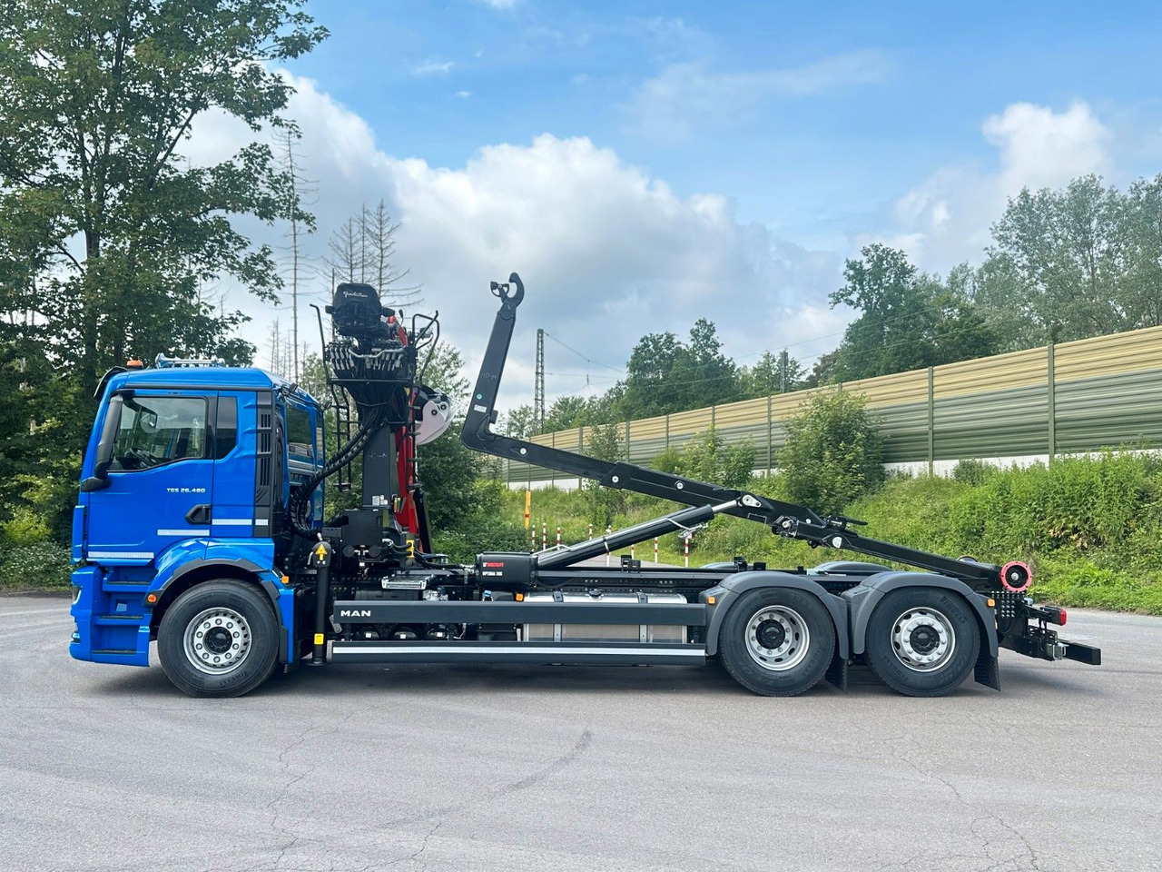 MAN TGS 26.480 6x2 Abrollkipper + Kran EPSILON - Hook lift, Truk derek: gambar 4 MAN TGS 26.480 6x2 Abrollkipper + Kran EPSILON - Hook lift, Truk derek: gambar 4