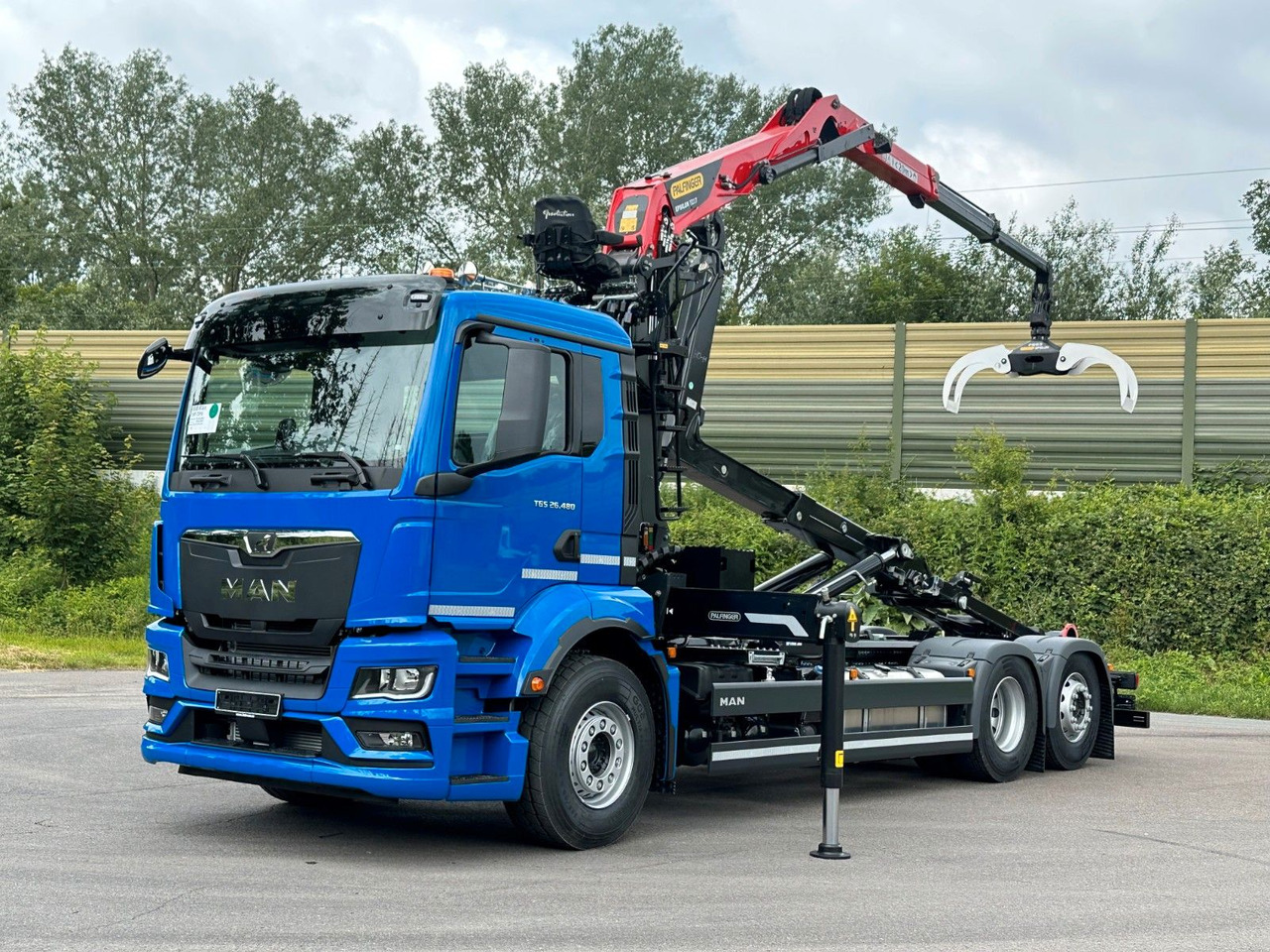 MAN TGS 26.480 6x2 Abrollkipper + Kran EPSILON - Hook lift, Truk derek: gambar 1 MAN TGS 26.480 6x2 Abrollkipper + Kran EPSILON - Hook lift, Truk derek: gambar 1