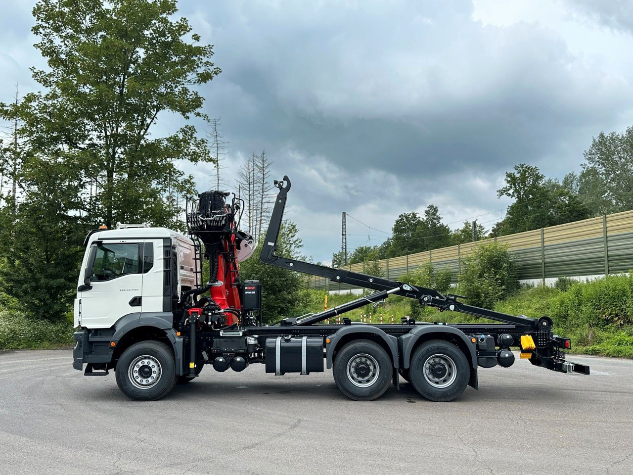 Hook lift, Truk derek MAN TGS 33.440 6x4 Epsilon 170Z MultiLift 20s56: gambar 14