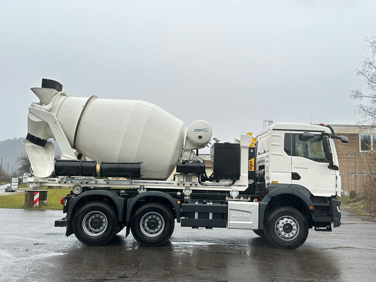 Hook lift, Truk derek MAN TGS 33.440 6x4 Euro6e Abroller + Fahrmischer: gambar 8