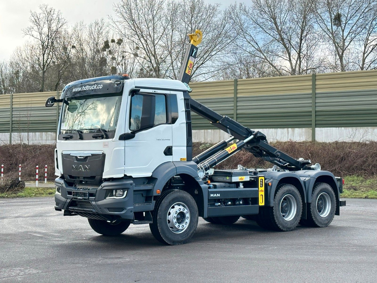 MAN TGS 33.440 6x4 Euro6e Abrollkipper Hyva - Hook lift, Truk derek: gambar 2 MAN TGS 33.440 6x4 Euro6e Abrollkipper Hyva - Hook lift, Truk derek: gambar 2