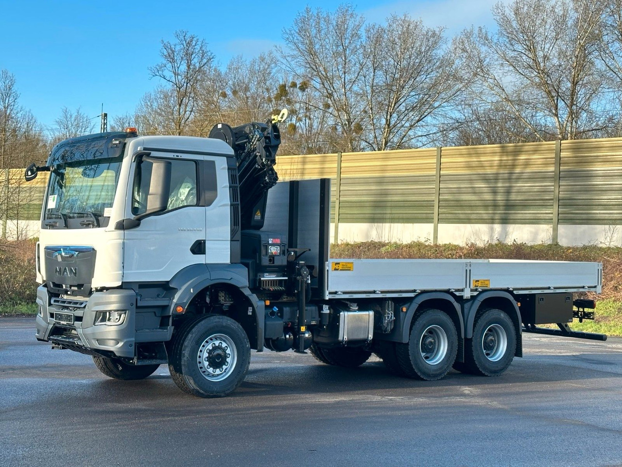 MAN TGS 33.440 6x6 Kran HIAB 228-6 - Truk flatbed, Truk derek: gambar 4 MAN TGS 33.440 6x6 Kran HIAB 228-6 - Truk flatbed, Truk derek: gambar 4