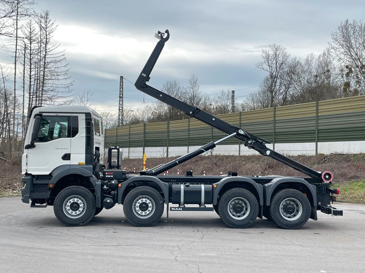 MAN TGS 35.470 8x4 Euro6e Hiab MultLift Abrollkipper - Hook lift, Truk derek: gambar 3 MAN TGS 35.470 8x4 Euro6e Hiab MultLift Abrollkipper - Hook lift, Truk derek: gambar 3