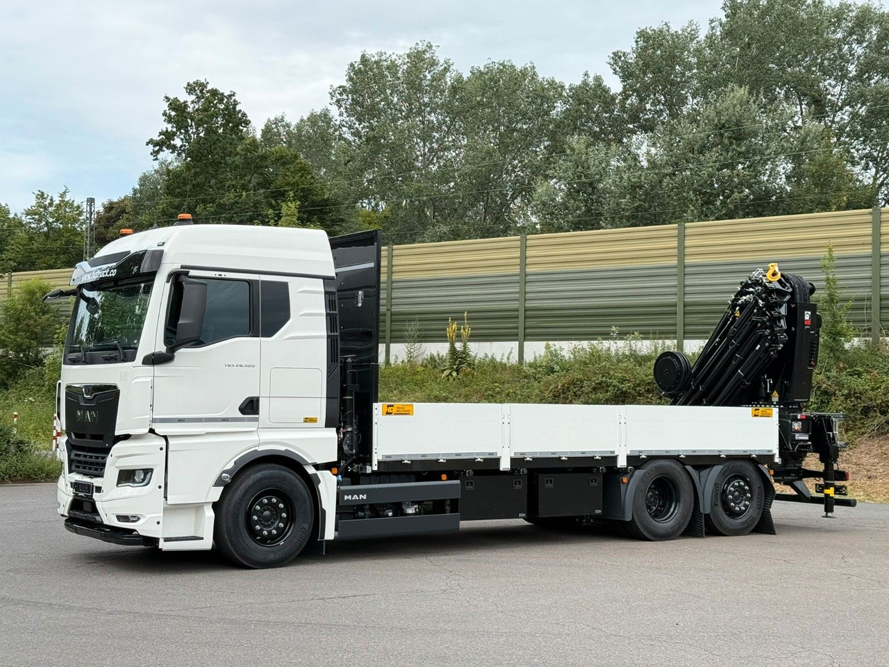 MAN TGX 26.520 TG3 Retarder / 6X2 Hiab 548 E 8 - Truk derek: gambar 3 MAN TGX 26.520 TG3 Retarder / 6X2 Hiab 548 E 8 - Truk derek: gambar 3