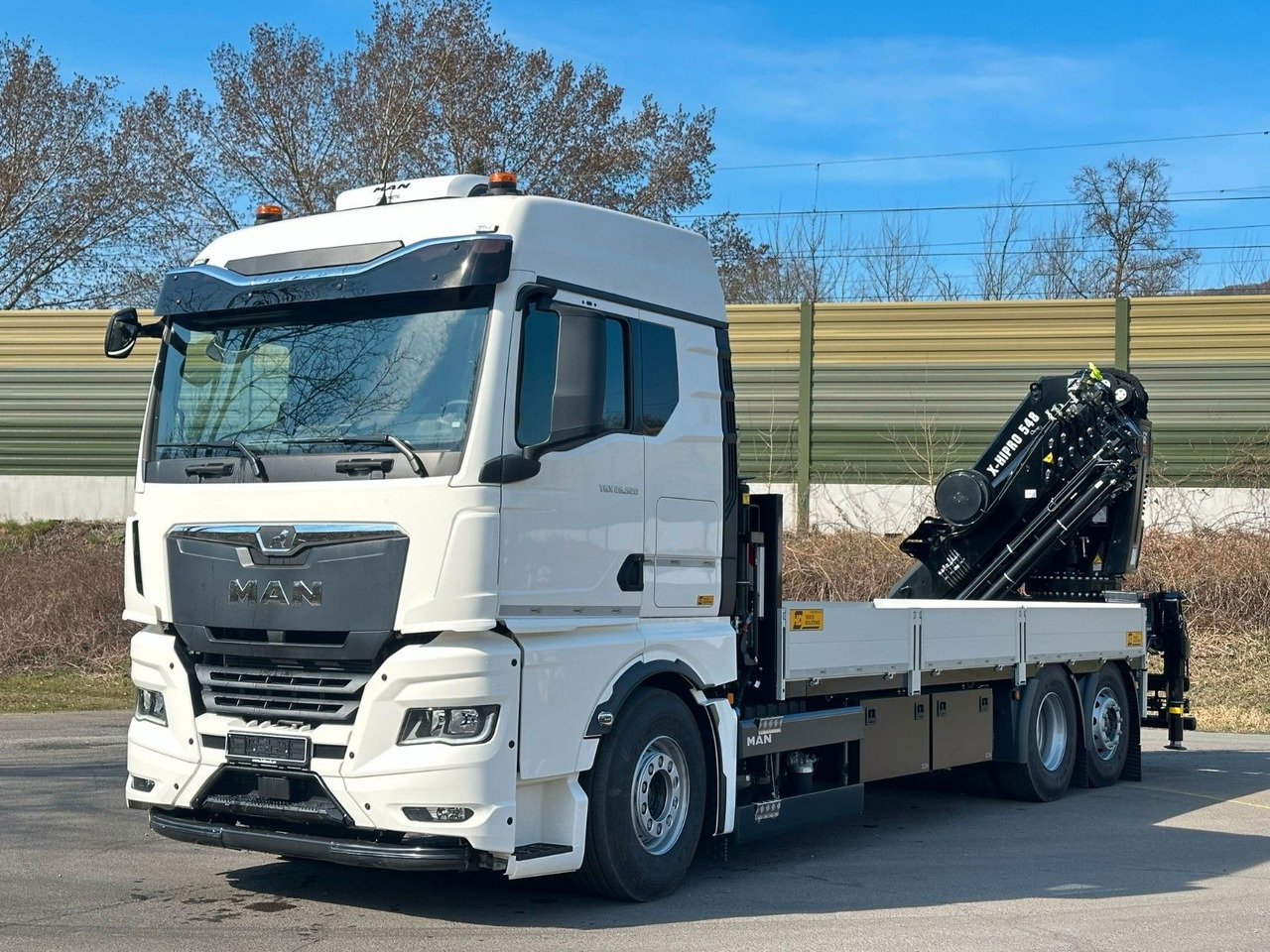MAN TGX 26.520 TG3 Retarder / 6X2 Hiab 548 E 8 - Truk derek: gambar 2 MAN TGX 26.520 TG3 Retarder / 6X2 Hiab 548 E 8 - Truk derek: gambar 2