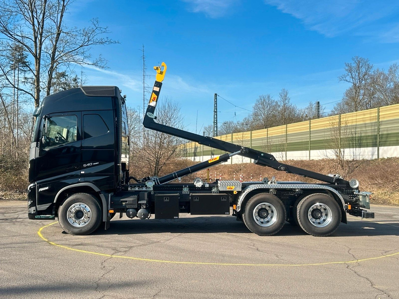 Volvo FH 540 6x4 Abrollkipper Hyva 20-60 - Hook lift, Truk derek: gambar 5 Volvo FH 540 6x4 Abrollkipper Hyva 20-60 - Hook lift, Truk derek: gambar 5