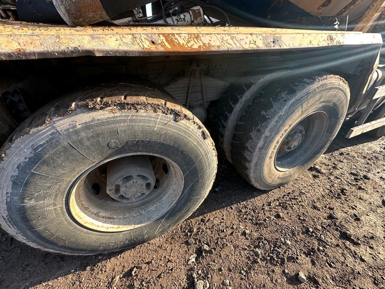 Truk pompa beton Volvo FM380 8X4 CIFA 28m Fahrmischer Pumpe: gambar 7