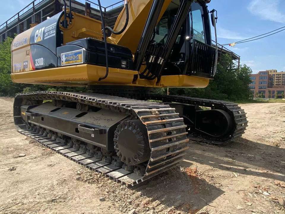 CAT 320 D 2 - Ekskavator perayap: gambar 4 CAT 320 D 2 - Ekskavator perayap: gambar 4