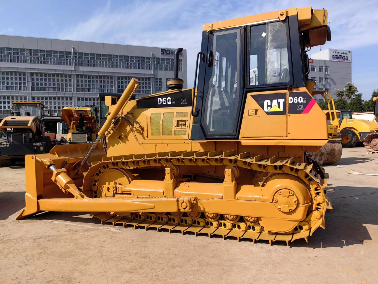 CATERPILLAR D6G2 - Bulldozer: gambar 4 CATERPILLAR D6G2 - Bulldozer: gambar 4