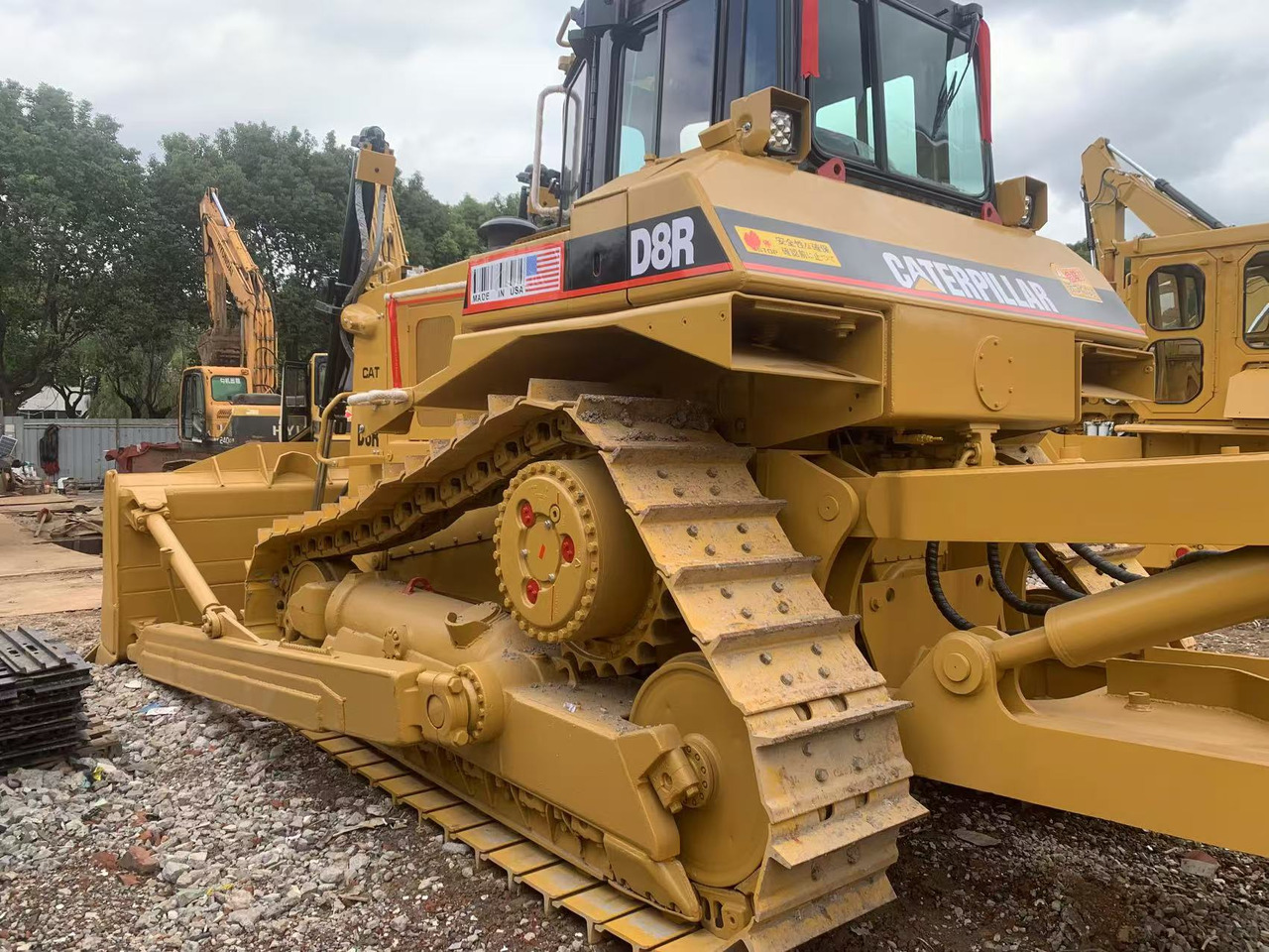 CATERPILLAR D8R - Bulldozer: gambar 2 CATERPILLAR D8R - Bulldozer: gambar 2