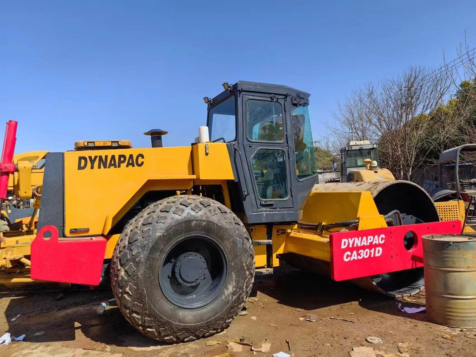 Fast Shipping Superior Quality Used Dynapac CA301D Road Roller Used Vibratory Soil Compactors Strong Power Single Drum Roller - Pemadat: gambar 2 Fast Shipping Superior Quality Used Dynapac CA301D Road Roller Used Vibratory Soil Compactors Strong Power Single Drum Roller - Pemadat: gambar 2