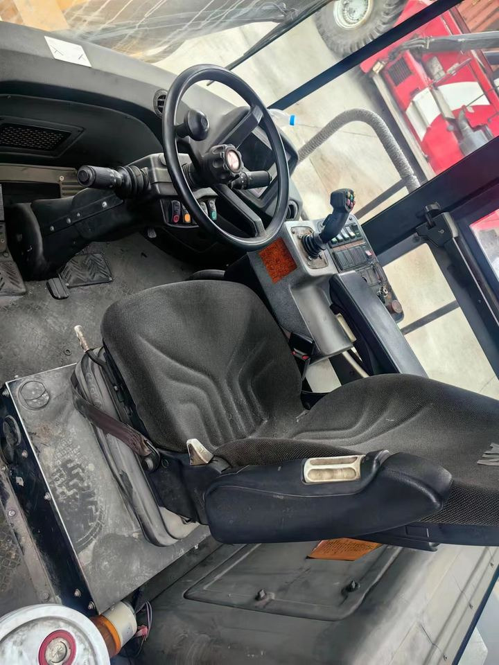 Good Condition USED Crane SRSC45C23 45 Ton Frontal Crane Container Crane - Penumpuk jangkauan: gambar 5 Good Condition USED Crane SRSC45C23 45 Ton Frontal Crane Container Crane - Penumpuk jangkauan: gambar 5