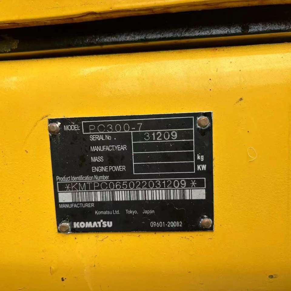 KOMATSU PC 300 - Ekskavator perayap: gambar 5 KOMATSU PC 300 - Ekskavator perayap: gambar 5