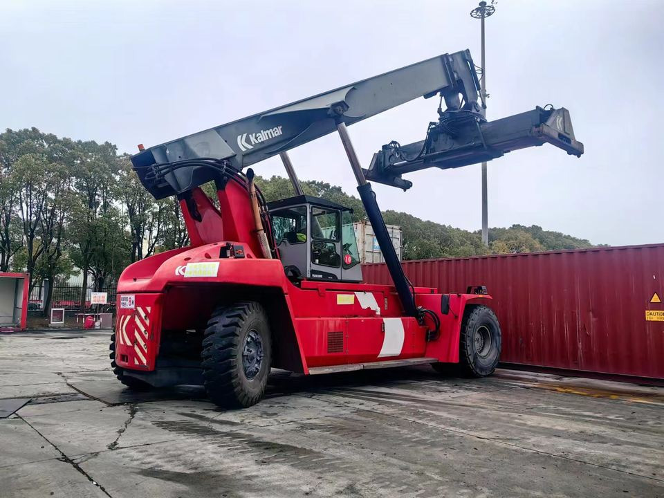 Kalmar DRF450 Sweden Kalmar Used 45 Ton Reach Stacker for Containers to Popularly Sell - Penumpuk jangkauan: gambar 3 Kalmar DRF450 Sweden Kalmar Used 45 Ton Reach Stacker for Containers to Popularly Sell - Penumpuk jangkauan: gambar 3