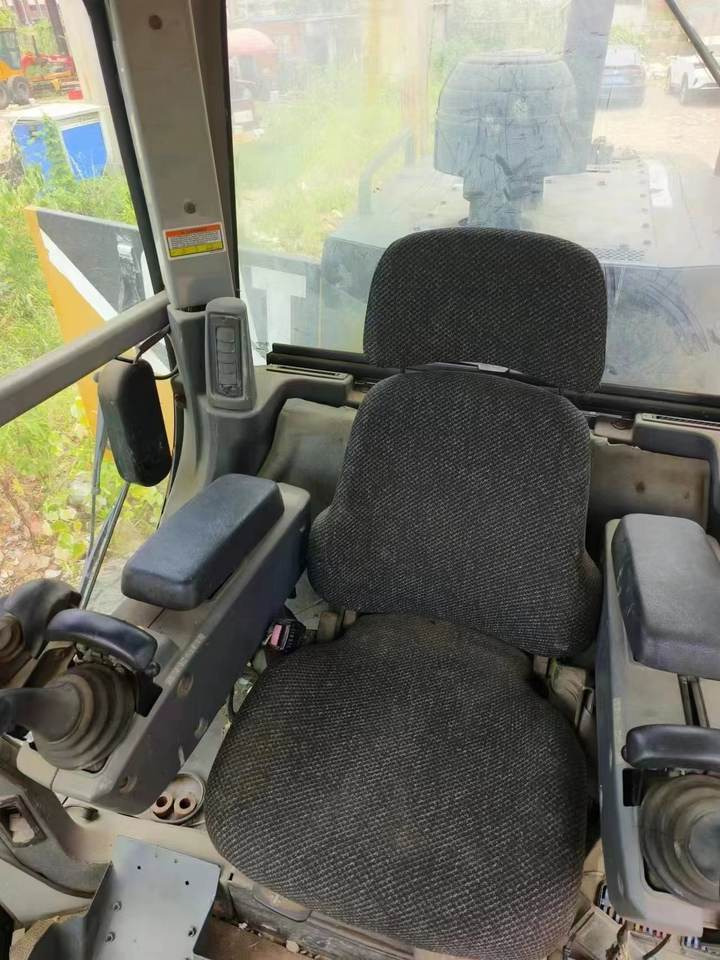 Original CAT 160M Grader Used Caterpillar Brand CAT 140H 140K 160K 120H 14G Motor Grader High Quality - Grader: gambar 5 Original CAT 160M Grader Used Caterpillar Brand CAT 140H 140K 160K 120H 14G Motor Grader High Quality - Grader: gambar 5